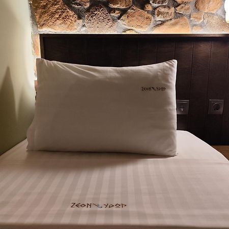 Ζέον Ύδωρ Hotel Órma Екстериор снимка