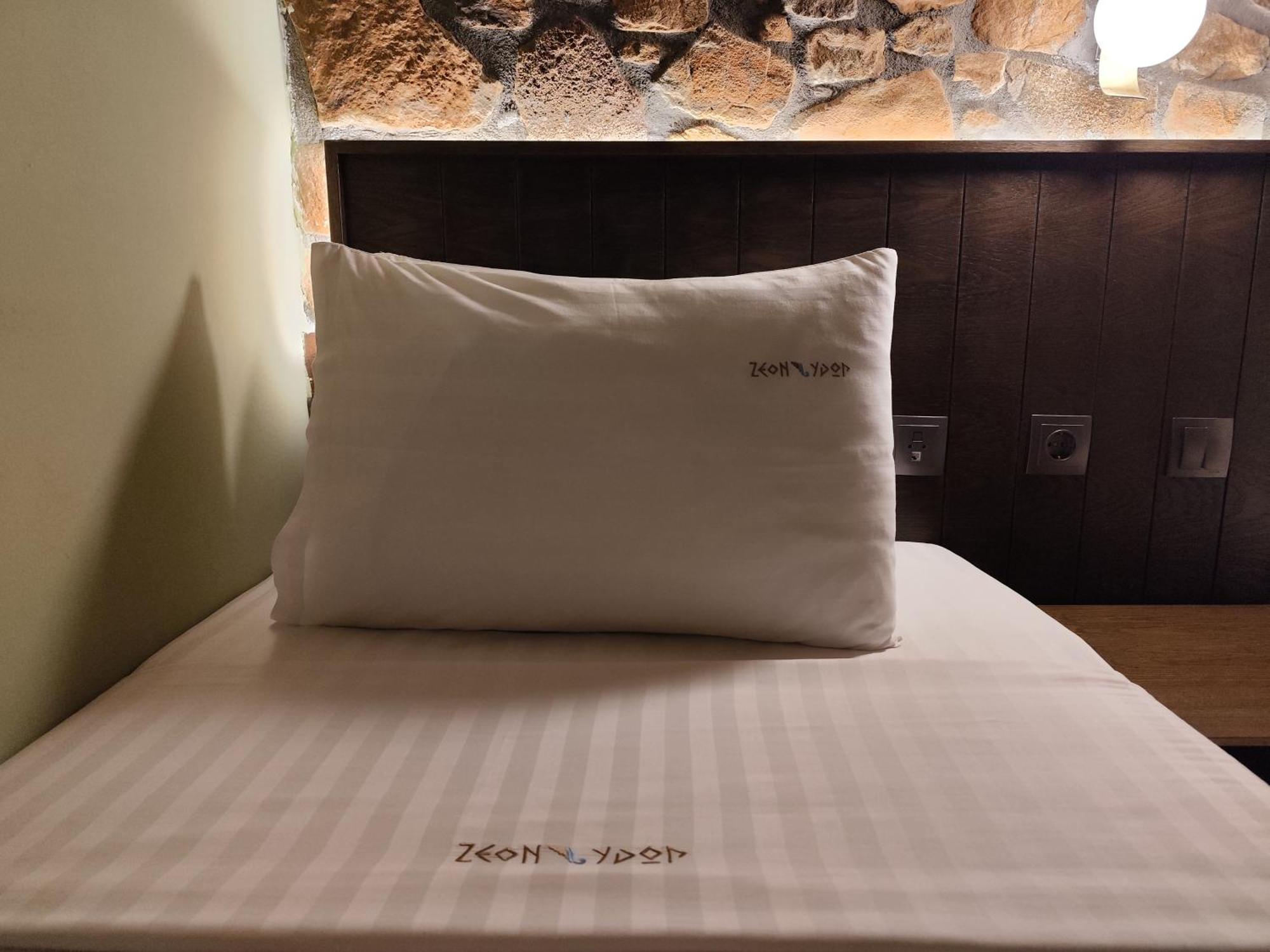 Ζέον Ύδωρ Hotel Órma Екстериор снимка